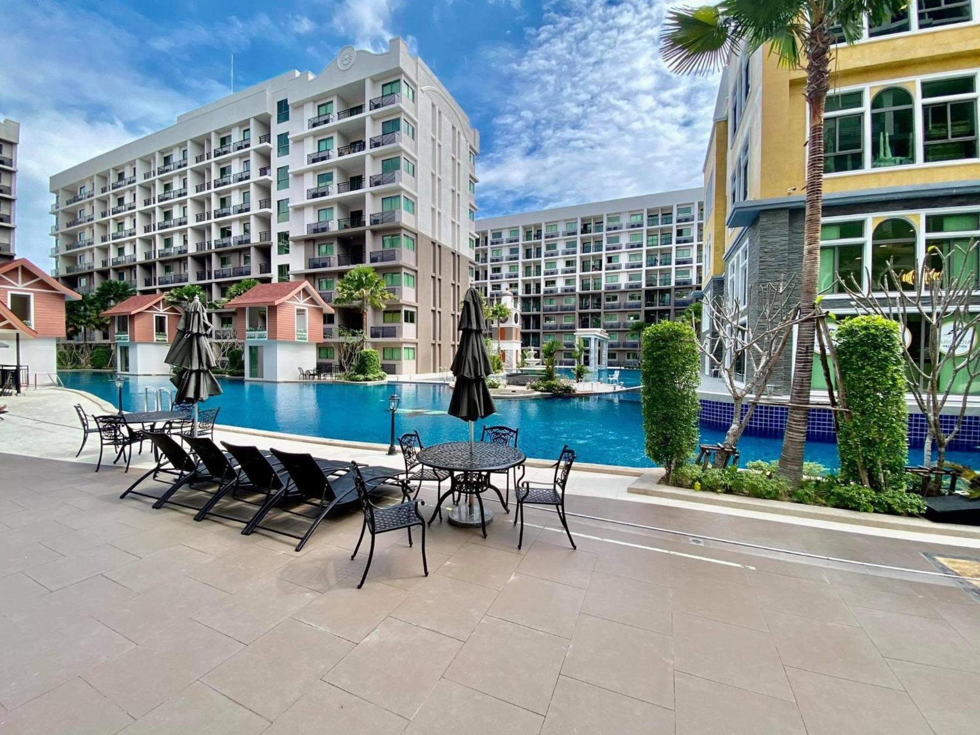 Arcadia Beach Con Pattaya Exteriör bild